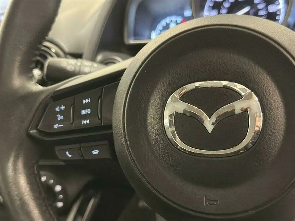 2017-mazda-mazda2-15-se-l-nav-auto-big-23