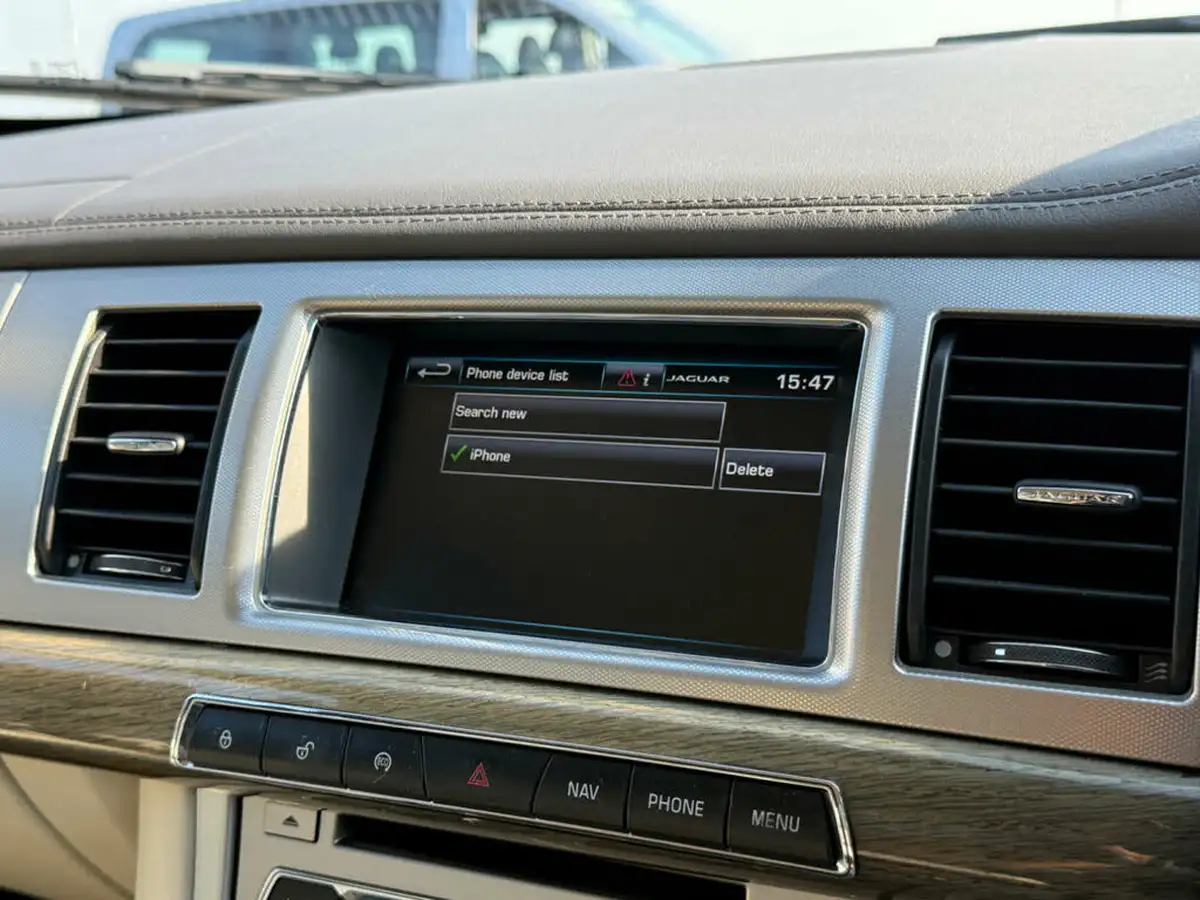 2014-jaguar-xf-30td-premium-luxury-saloon-4d-big-64