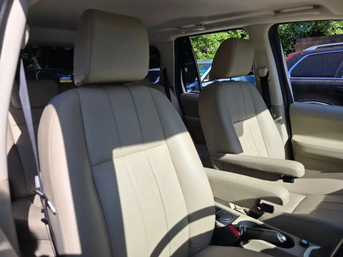2011-land-rover-freelander-2-big-69
