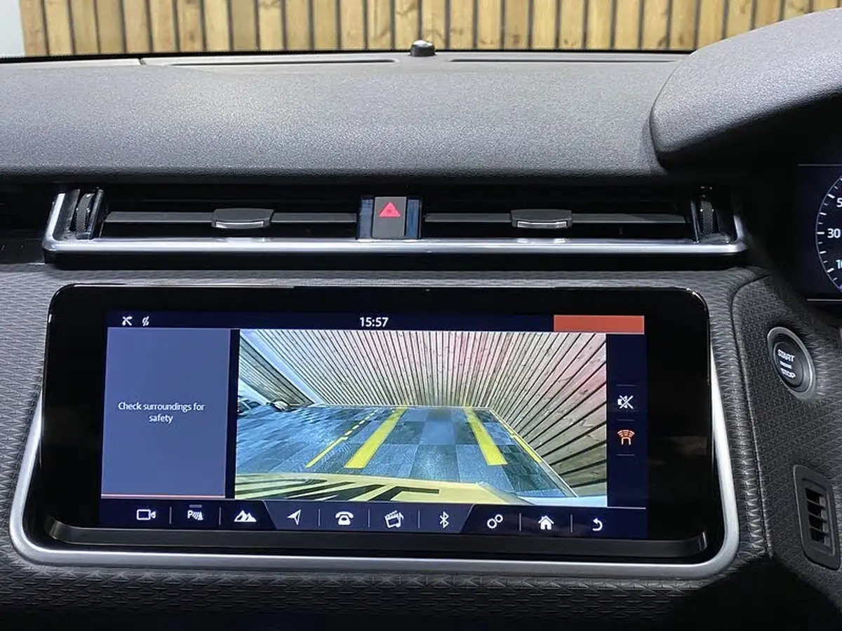 2018-land-rover-range-rover-velar-30-d300-r-dynamic-se-ss-big-32