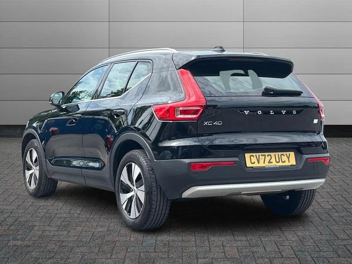 2022-volvo-xc40-15-t4-core-big-1