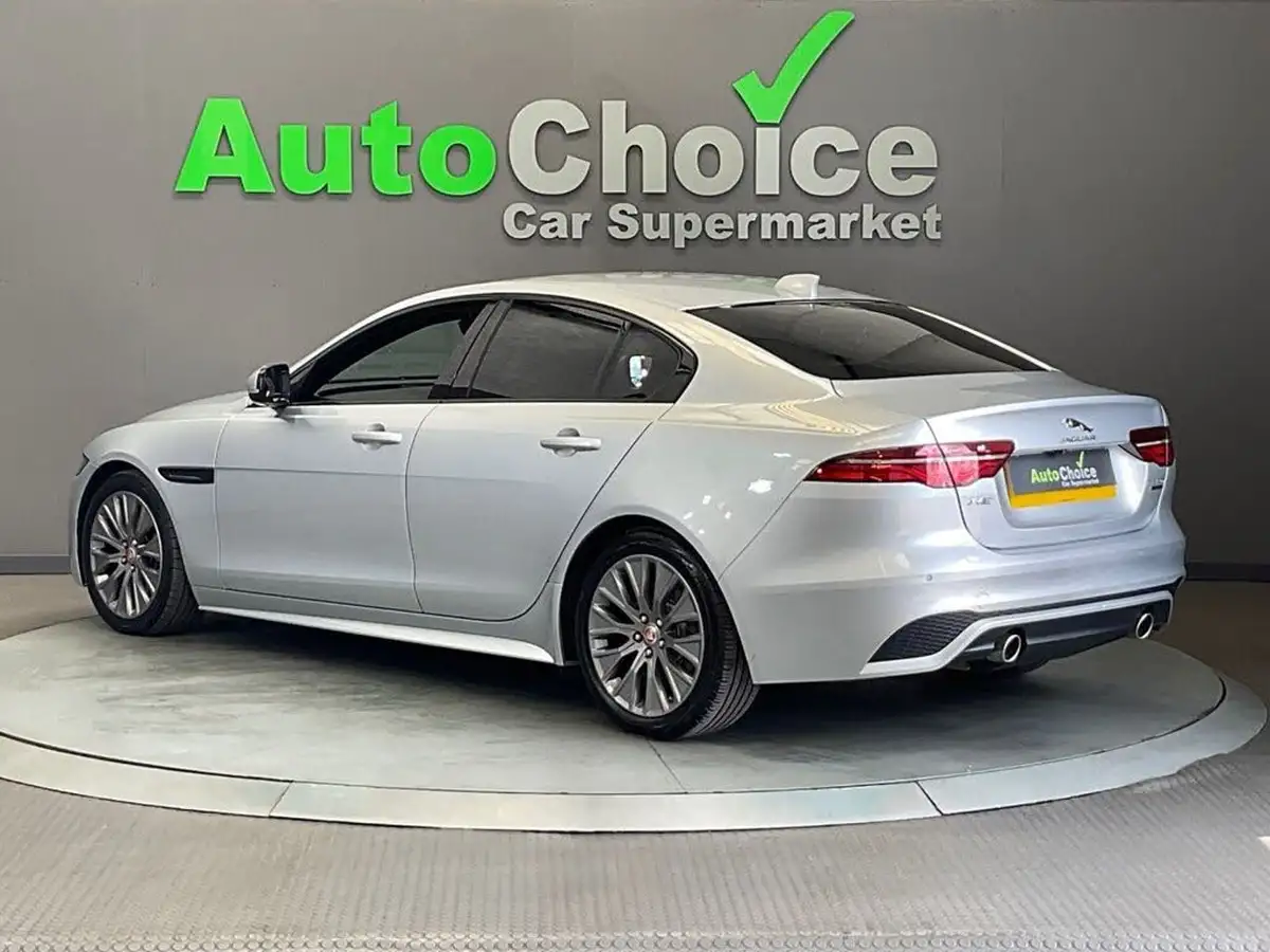 2019-jaguar-xe-20i-r-dynamic-s-250ps-big-4