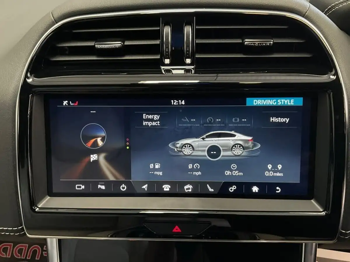 2019-jaguar-xe-20i-r-dynamic-s-250ps-big-52