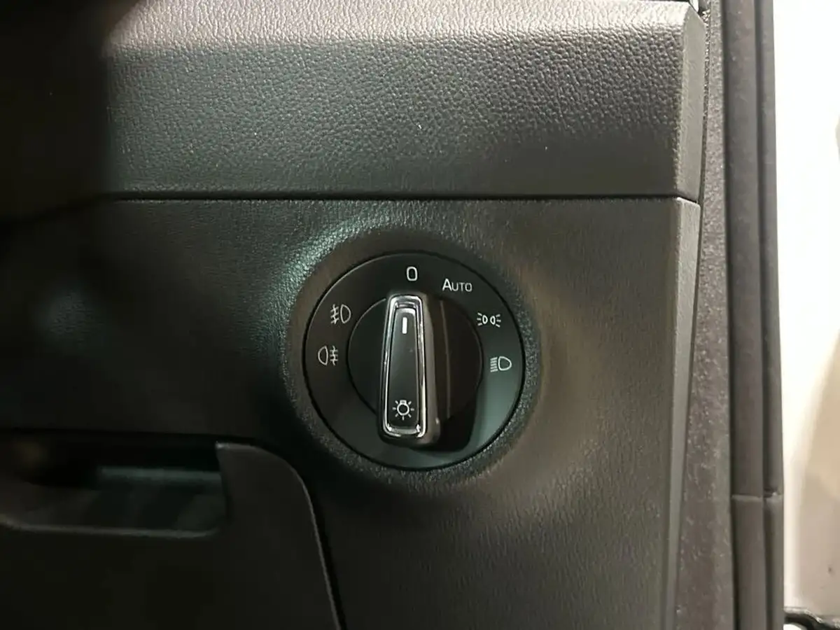 2020-skoda-karoq-15-tsi-se-l-big-30