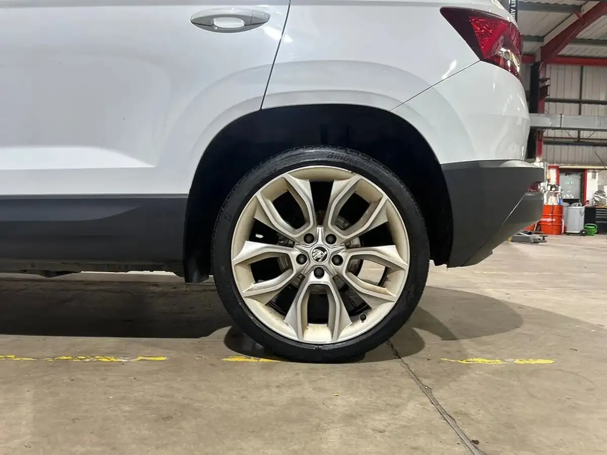 2020-skoda-karoq-15-tsi-se-l-big-6