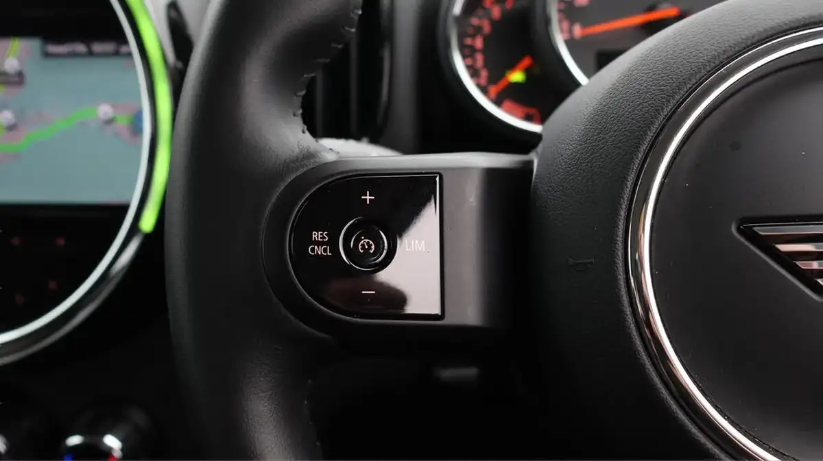 2023-mini-countryman-15-cooper-classic-premium-big-24