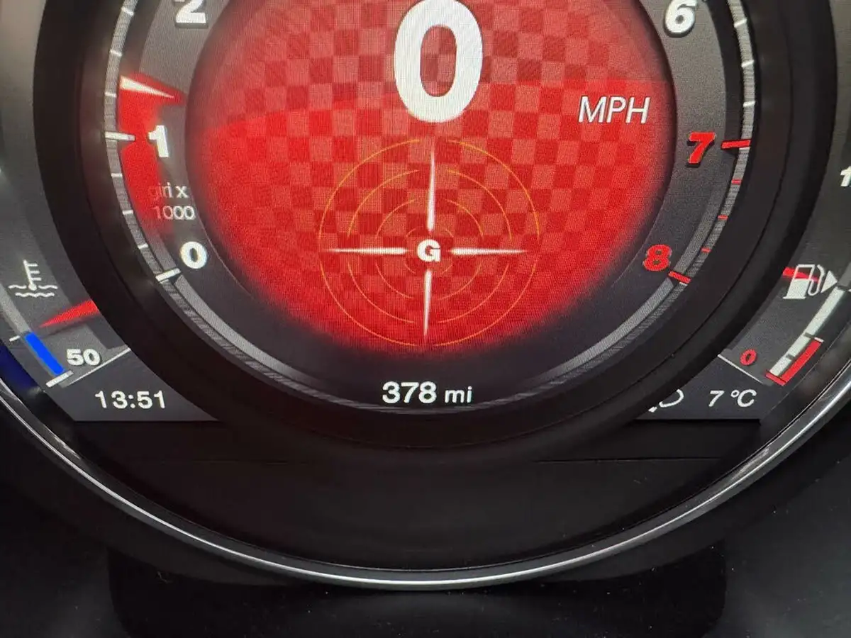 2024-abarth-695c-14-tjet-competizione-big-16