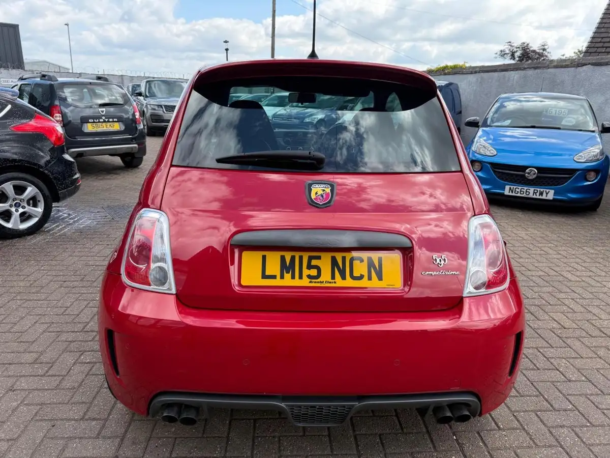 2015-abarth-500-14-tjet-595-competizione-big-11