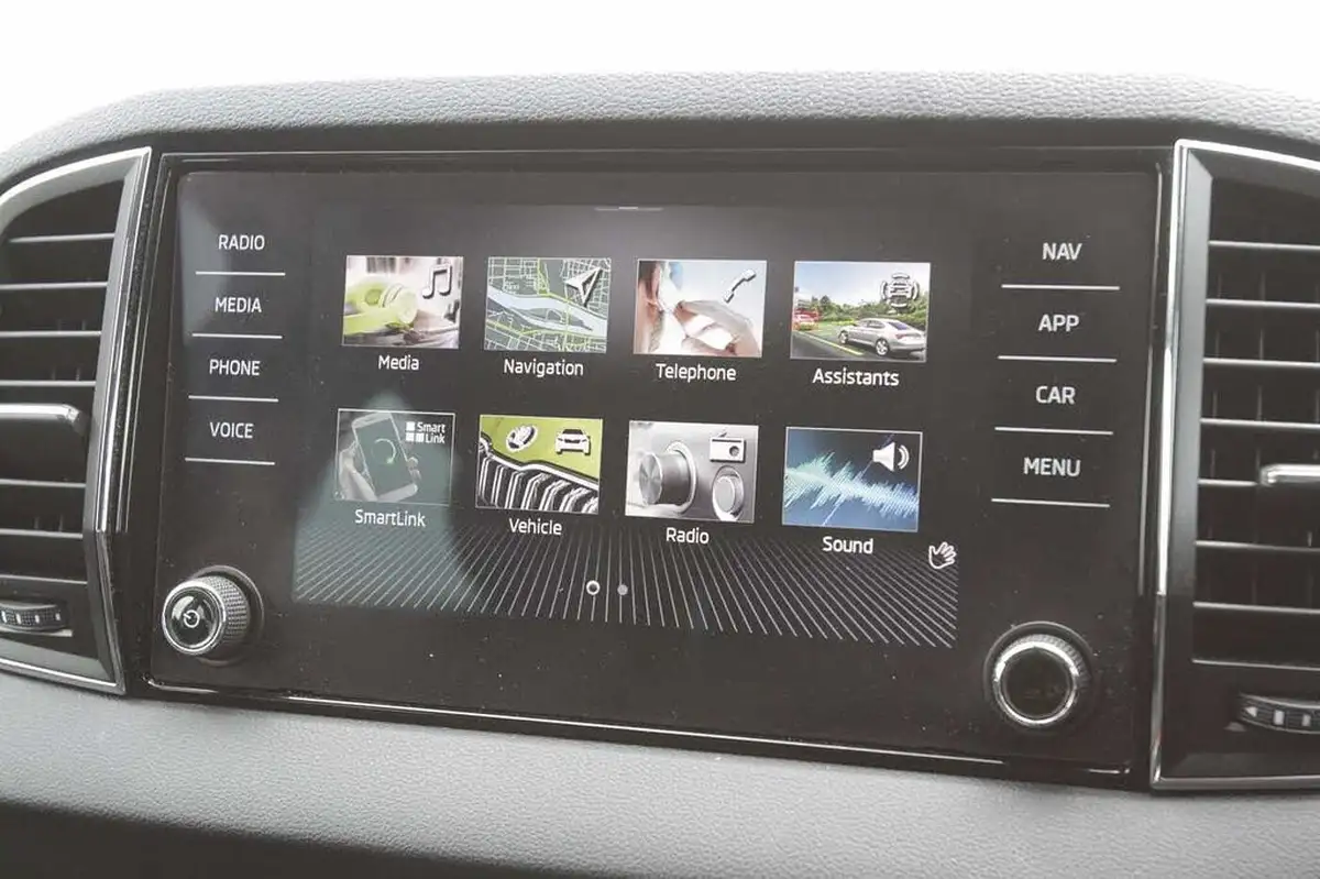 2021-skoda-karoq-15-tsi-se-l-dsg-big-15