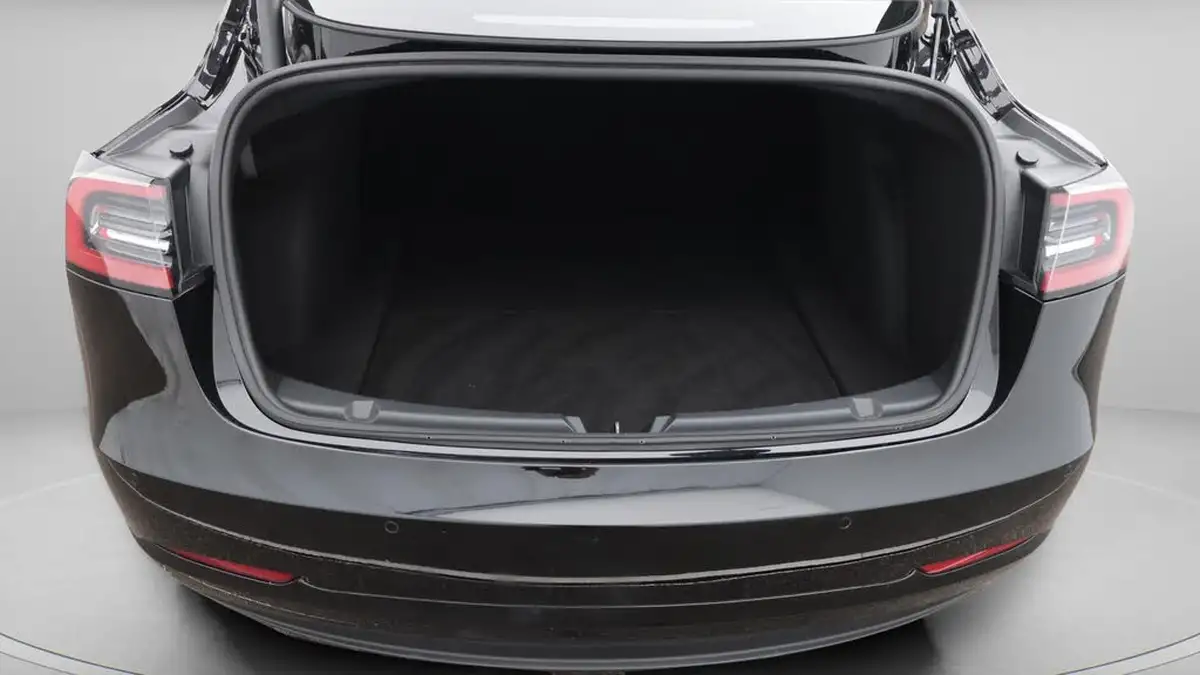 2022-tesla-model-3-e-long-range-big-26