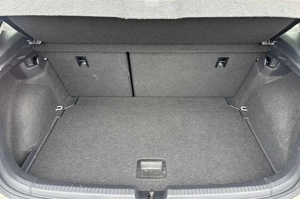 2022-volkswagen-polo-10-tsi-life-big-10