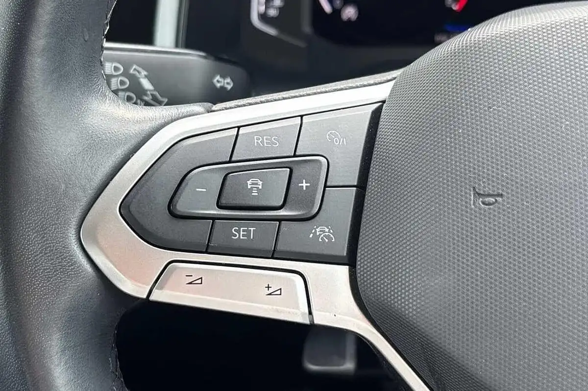 2022-volkswagen-polo-10-tsi-life-big-14