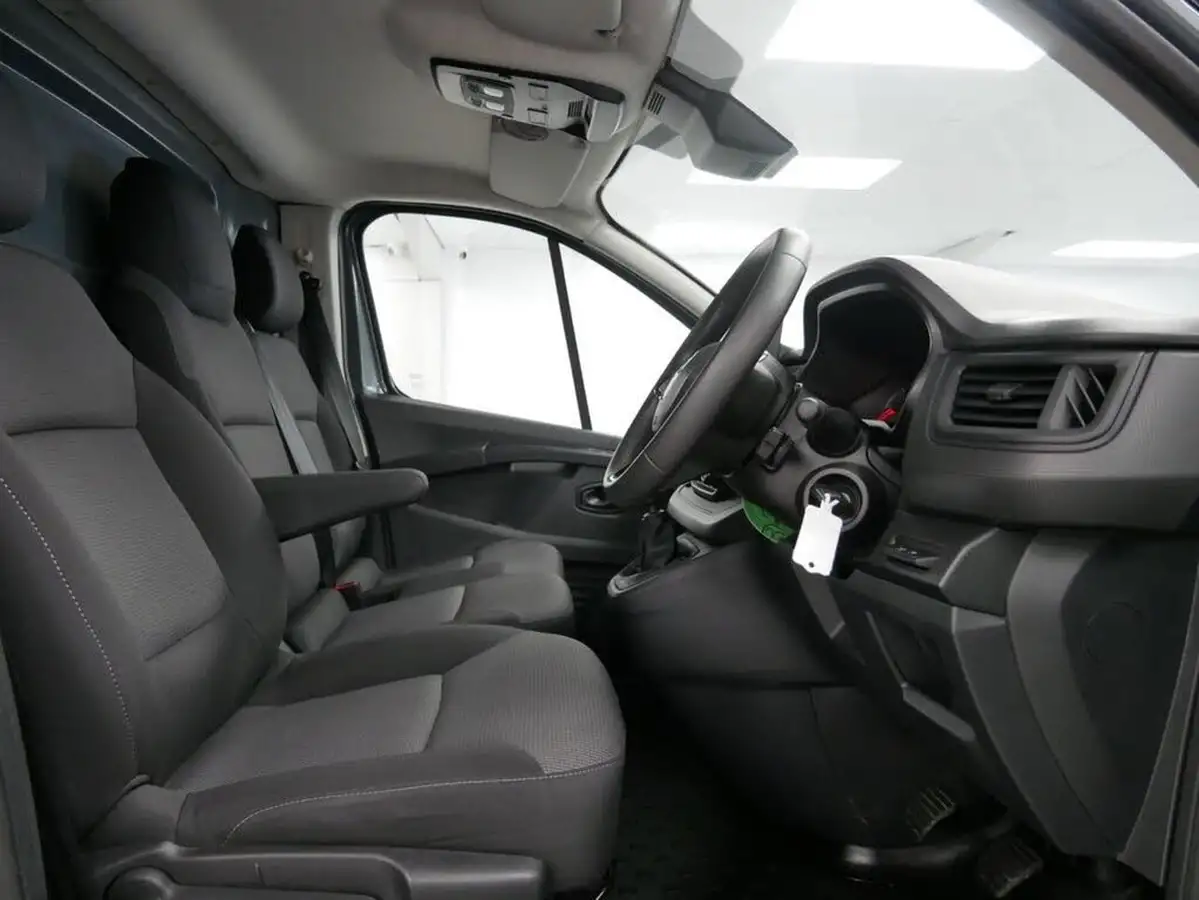 2022-renault-trafic-20dci-sl28-130-business-big-10