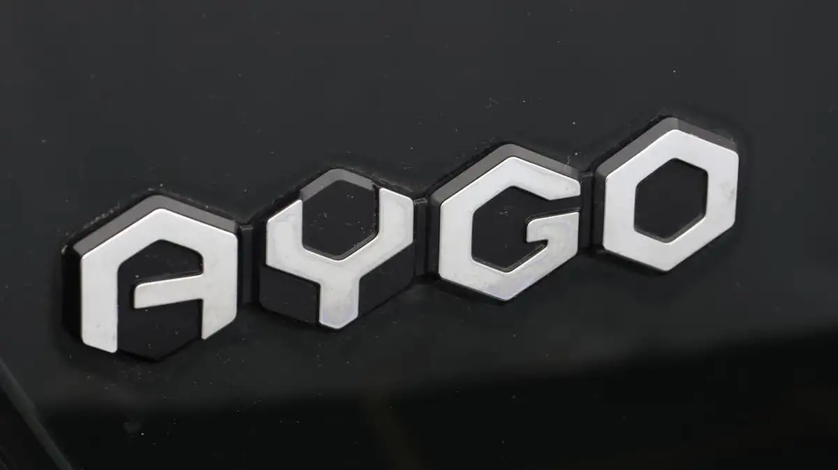2019-toyota-aygo-10-vvt-i-x-play-big-20