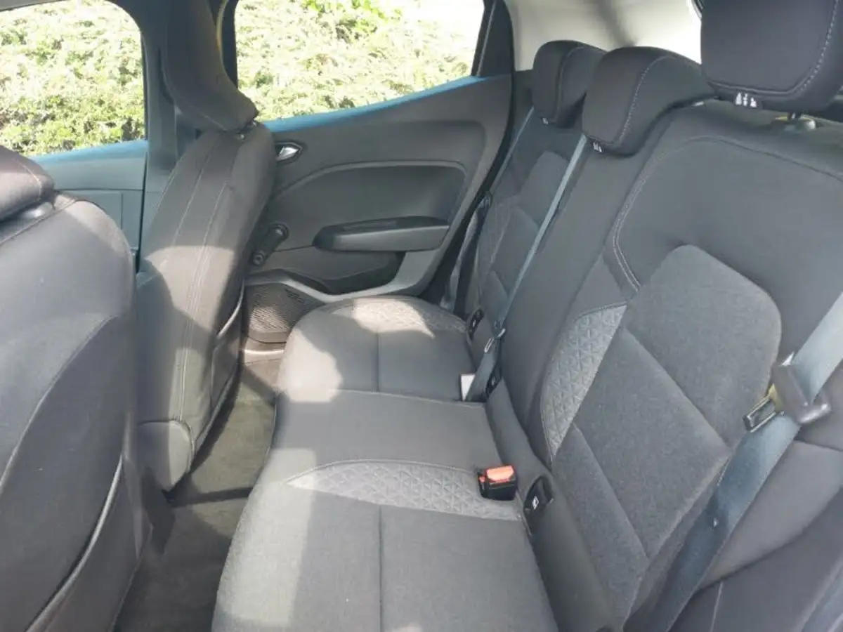 2021-renault-clio-10-sce-play-75bhp-big-5