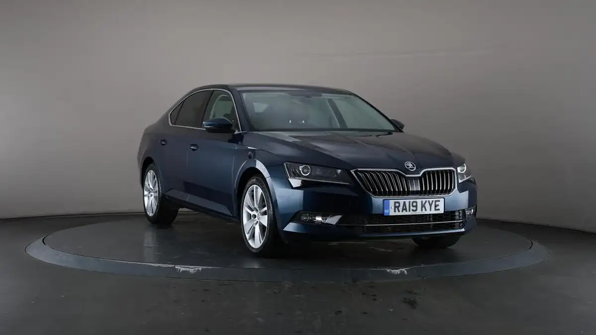 2019-skoda-superb-20tdi-se-l-executive-150ps-hatchback-big-52