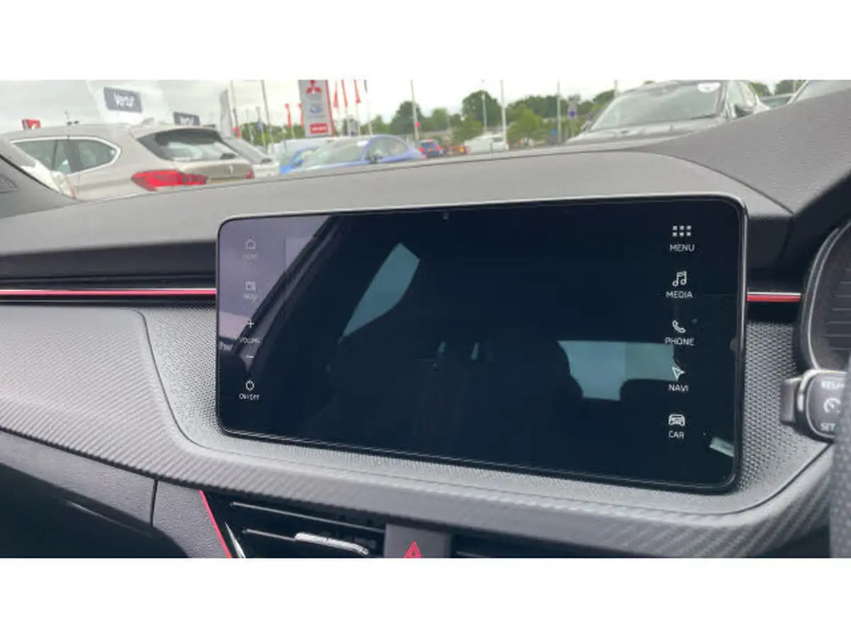 2024-skoda-kamiq-15-tsi-monte-carlo-dsg-big-11