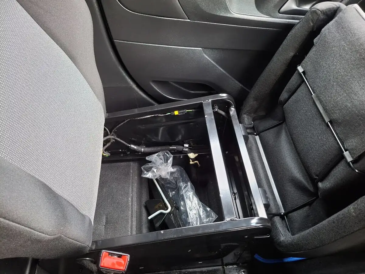 2022-vauxhall-combo-15cdti-dynamic-2300-100pseu6dt-l2h1-panel-big-35