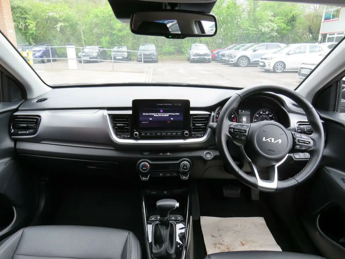 2024-kia-stonic-10-t-gdi-3-98bhp-dct-big-9