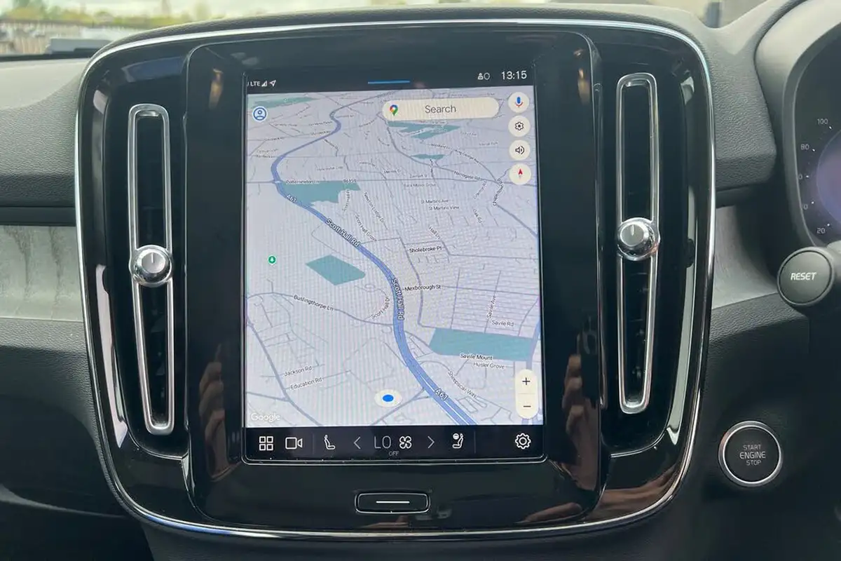 2024-volvo-xc40-20-b3-ultimate-big-14