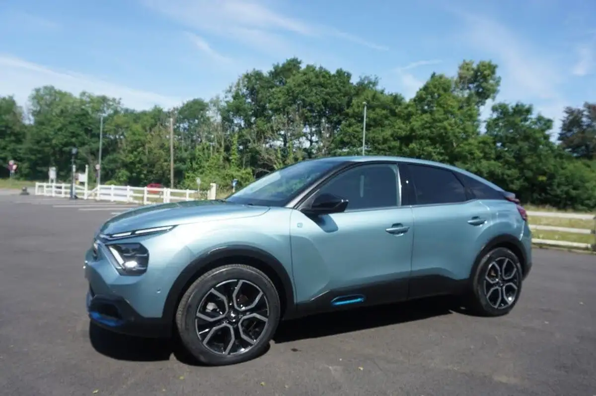 2021-citroen-c4-e-shine-plus-big-10