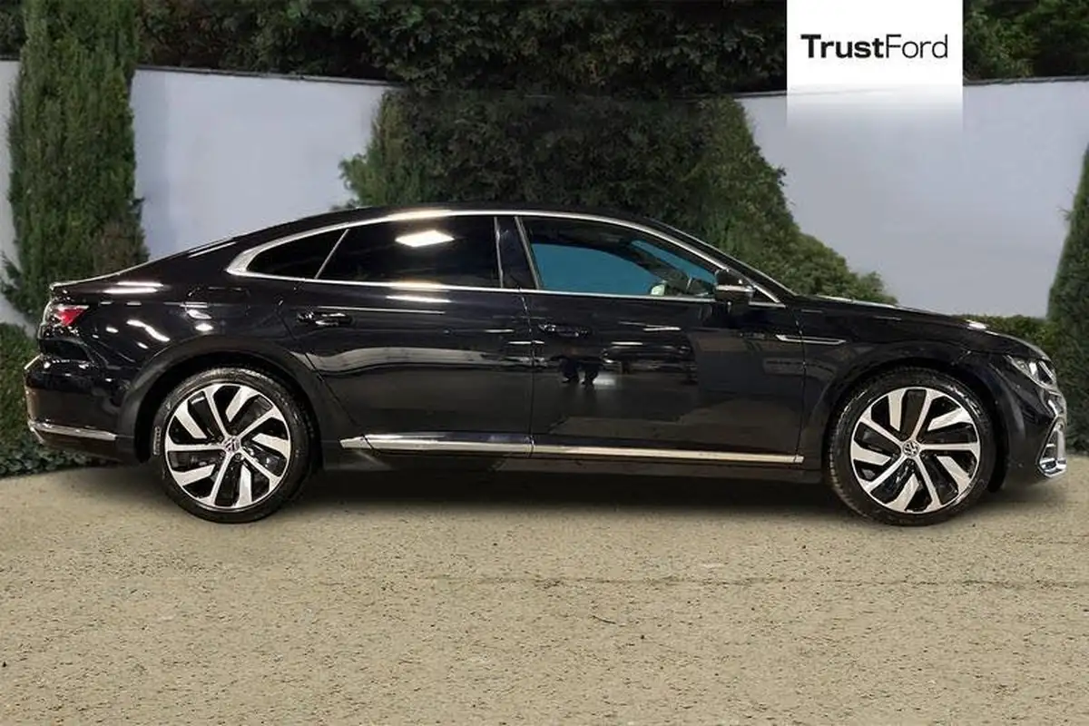 2022-volkswagen-arteon-20-tsi-r-line-fastback-big-2