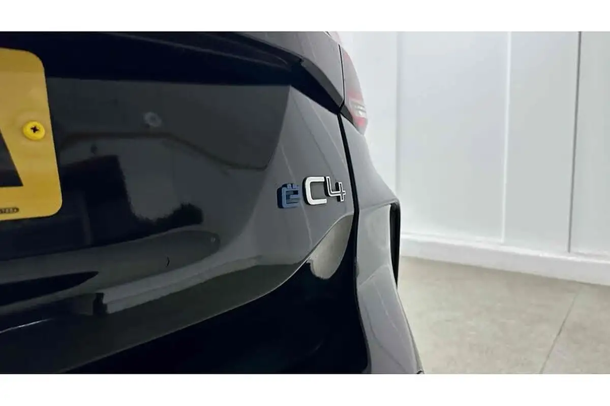 2022-citroen-c4-e-shine-plus-big-12