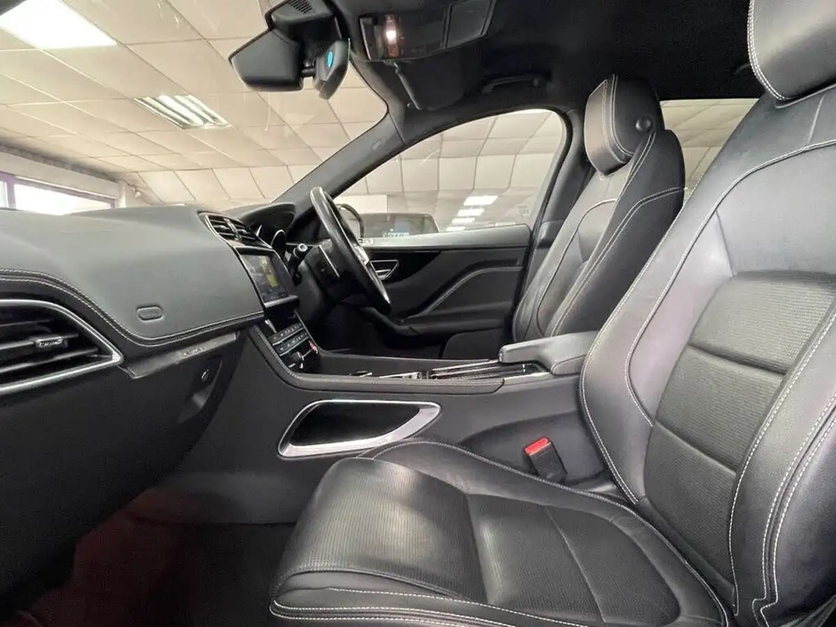 2019-jaguar-f-pace-20-i4d-r-sport-180ps-awd-ss-auto-big-31