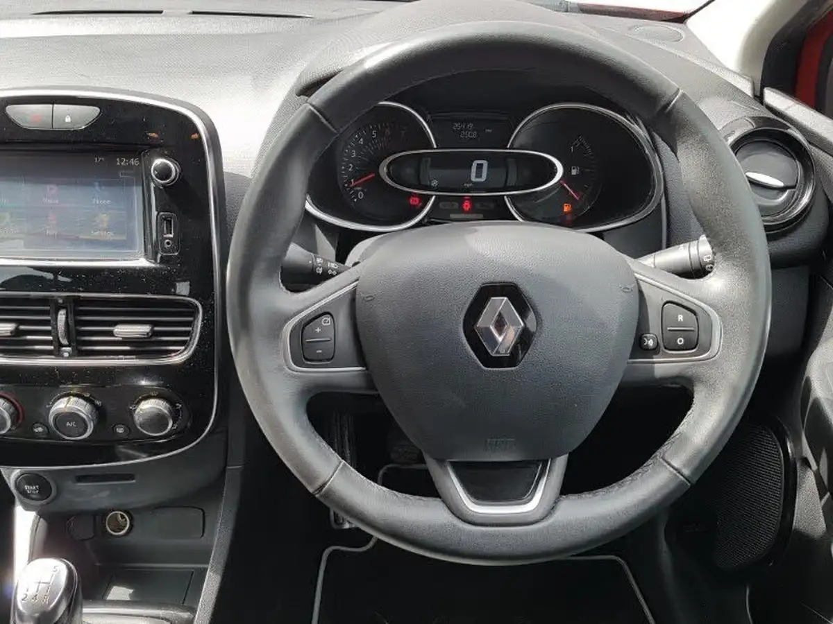 2016-renault-clio-09-tce-dynamique-nav-big-6