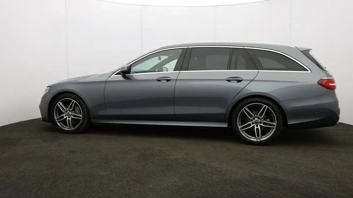 2018-mercedes-benz-e-class-20d-e220d-amg-line-ss-estate-5d-big-65