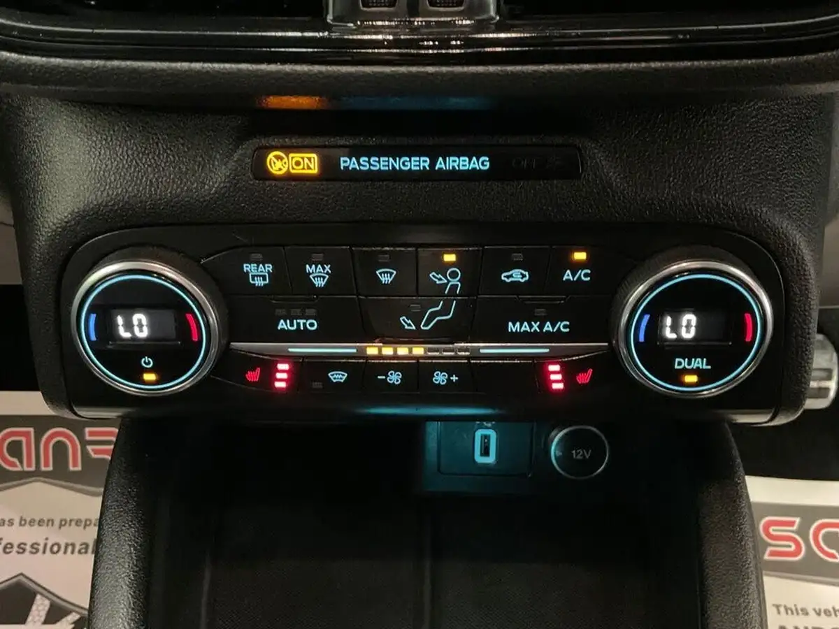 2019-ford-focus-15t-st-line-x-182ps-hatchback-big-47