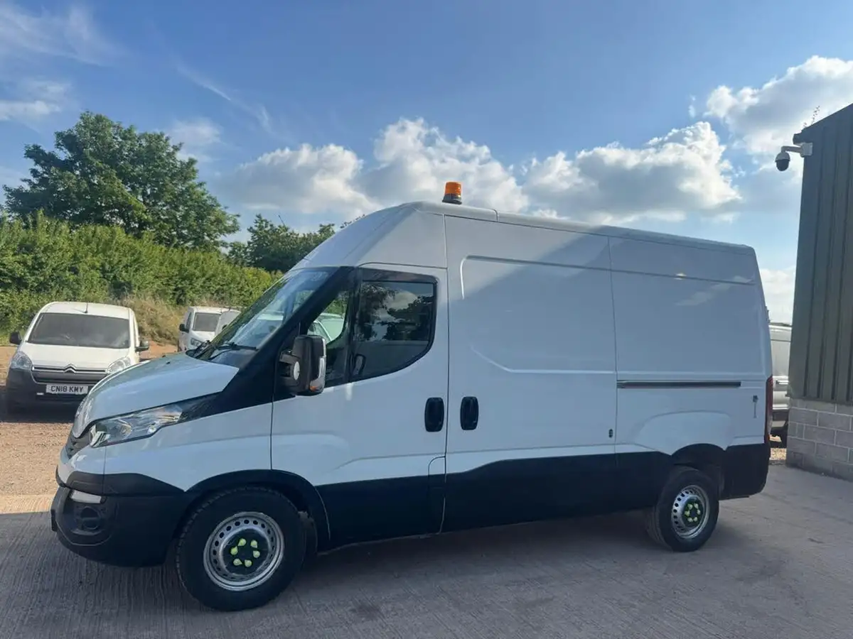 2018-iveco-daily-s-class-23td-35s12v-3520-h1-business-big-2