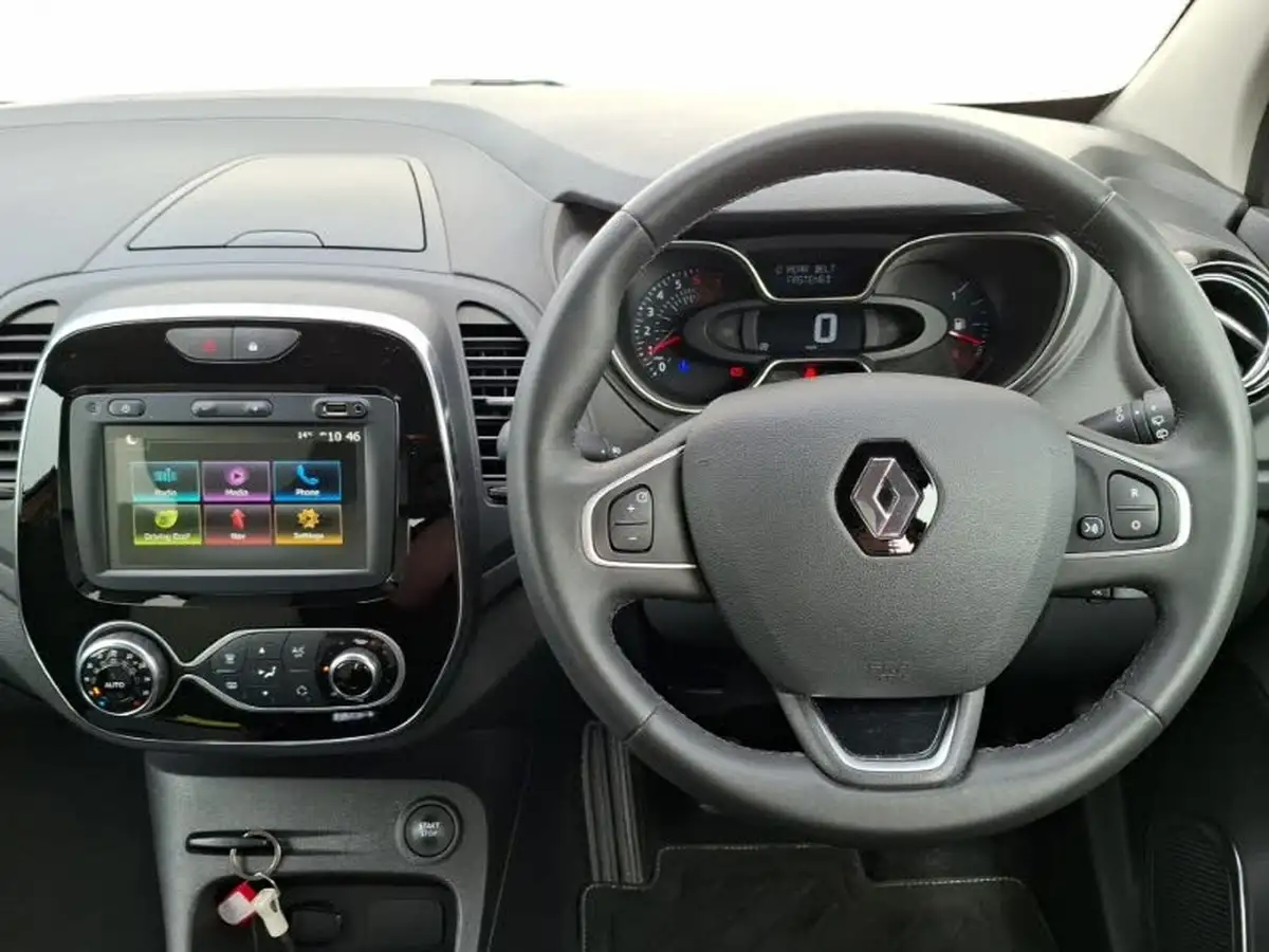 2020-renault-captur-09-tce-iconic-big-6