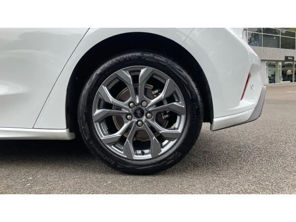 2023-ford-focus-10t-st-line-155ps-hybrid-mhev-hatchback-powershift-big-6
