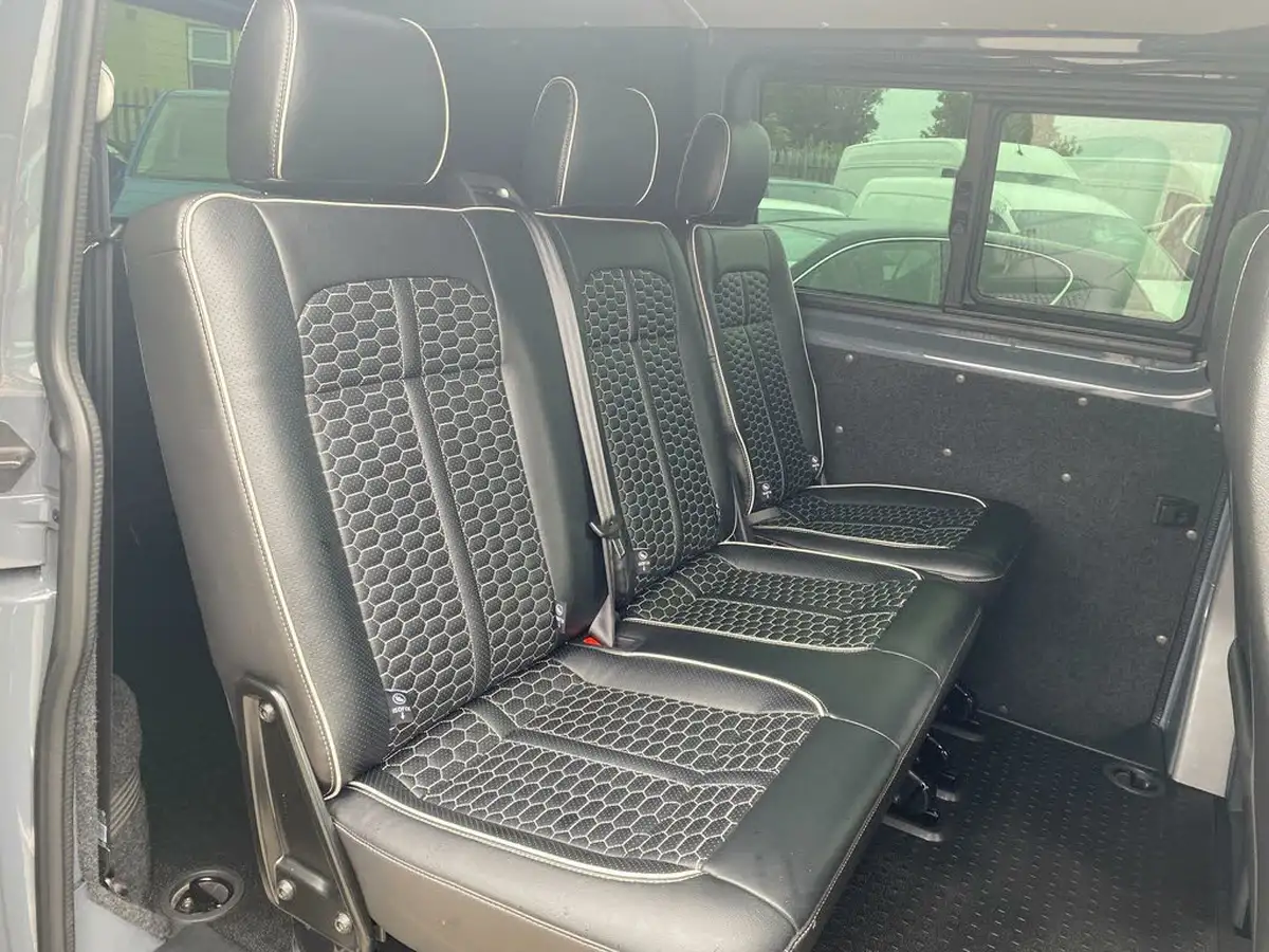 2021-volkswagen-transporter-20bitdi-t32-highline-bmt-swb-4motion-199pseu6dt-e-kombi-big-21