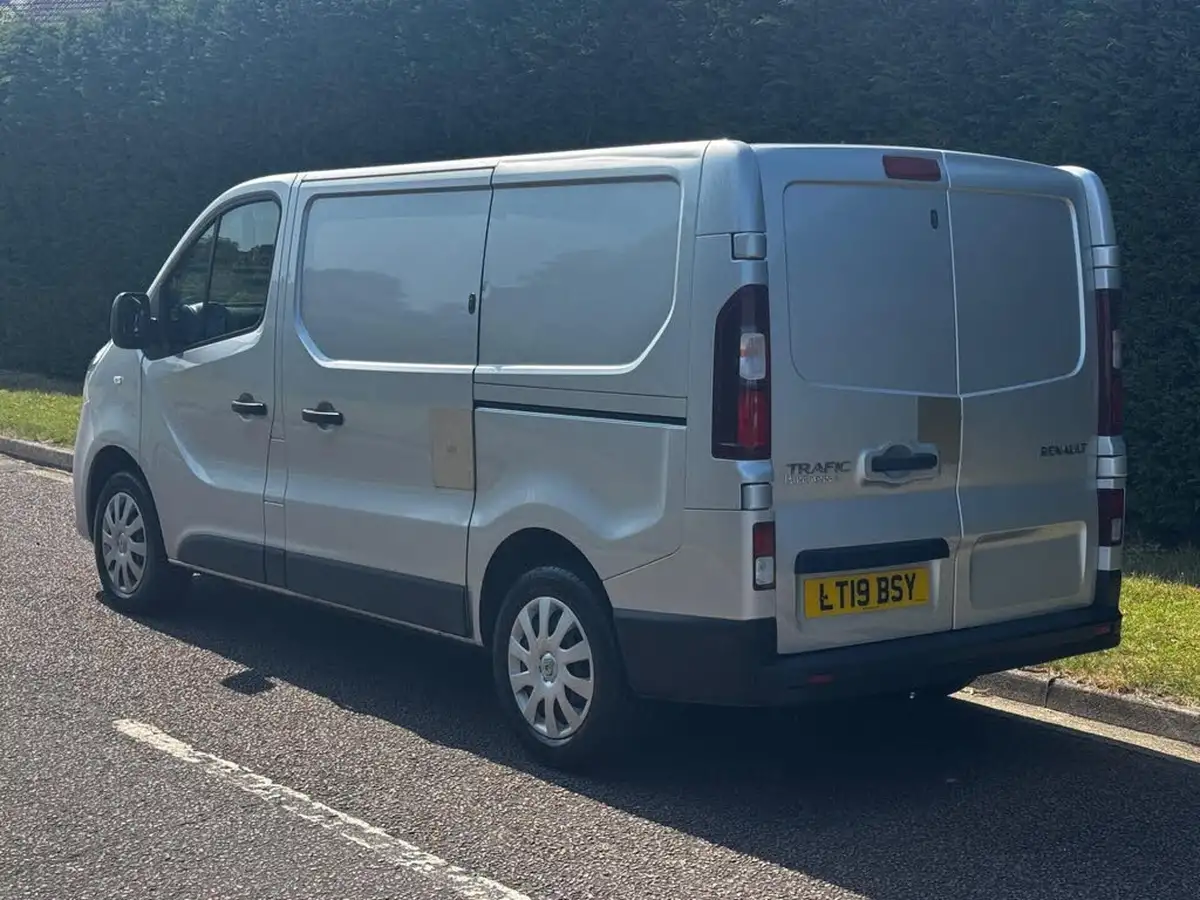 2019-renault-trafic-16dci-sl27-120-business-panel-big-6
