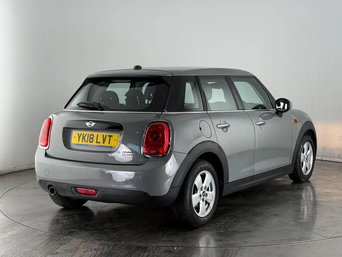 2018-mini-cooper-15-cooper-series-ii-ss-hatchback-5d-big-4