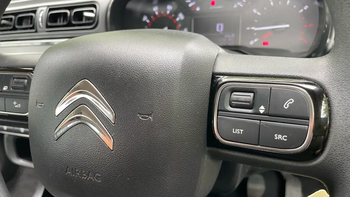 2021-citroen-c3-12-puretech-shine-83ps-big-23