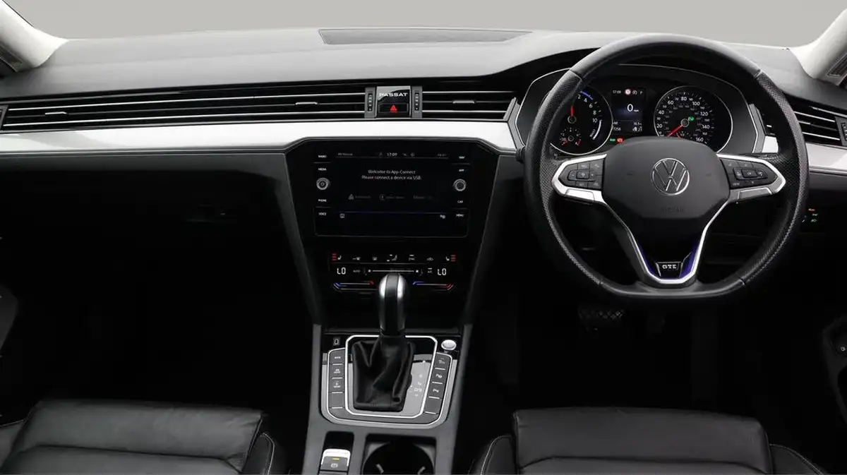 2021-volkswagen-passat-14-tsi-gte-estate-5d-big-13