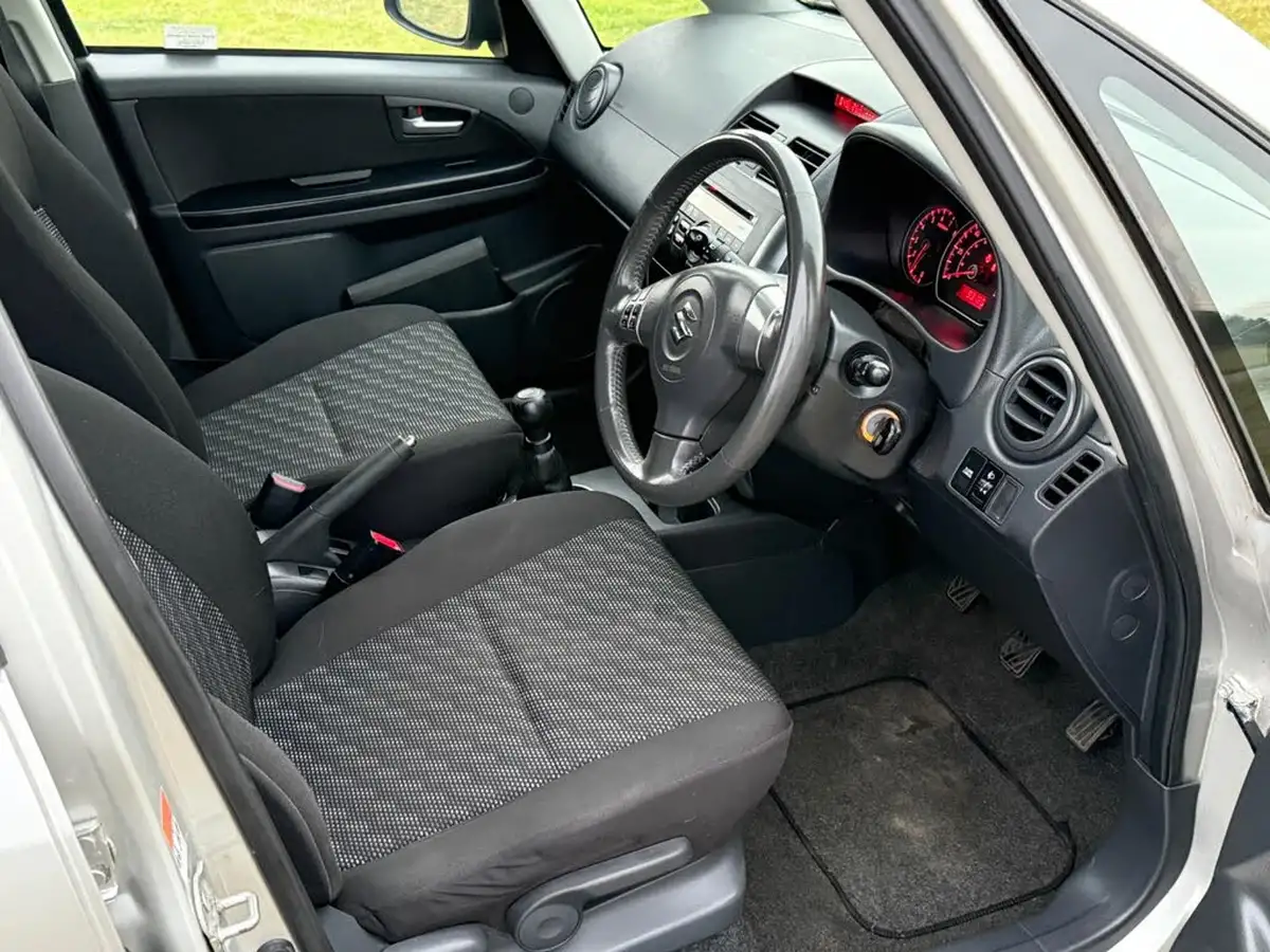 2007-suzuki-sx4-16-gl-big-18