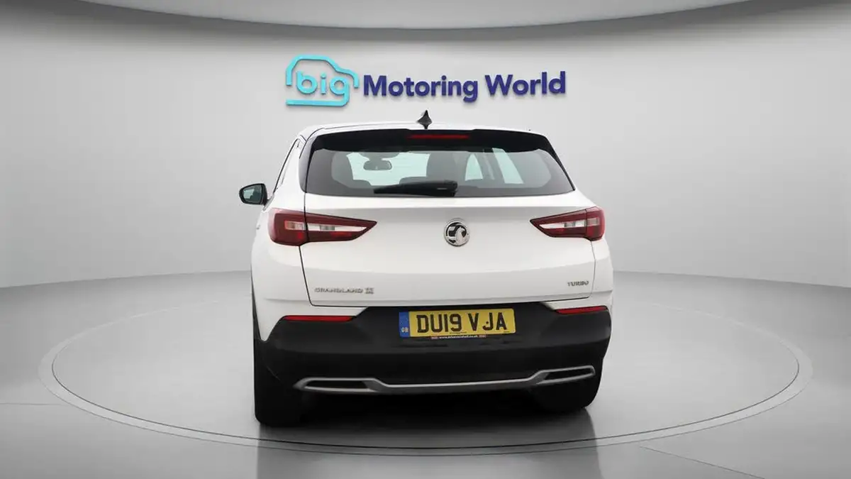 2019-vauxhall-grandland-x-12-sport-nav-big-6