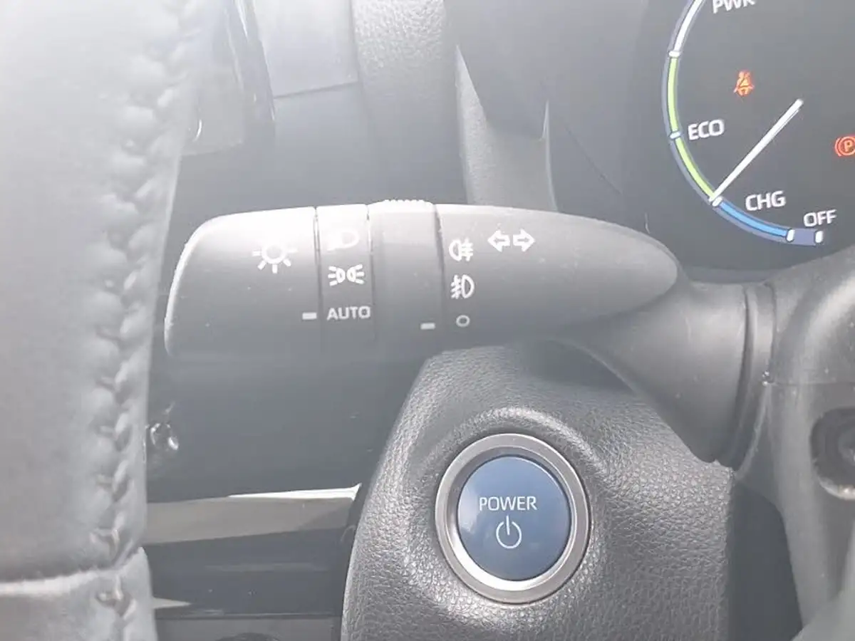 2022-toyota-yaris-15-vvt-i-design-panoramic-roof-big-13
