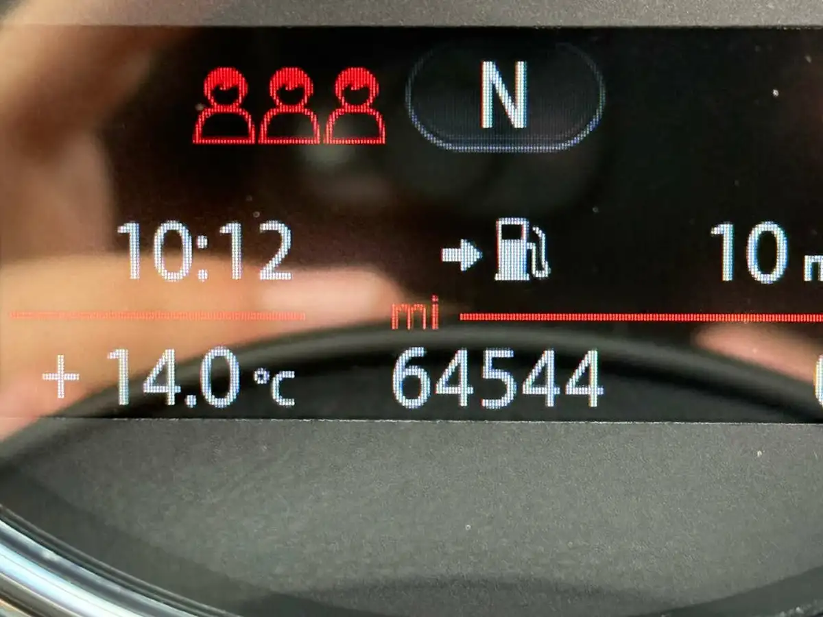 2015-mini-cooper-12-one-ss-5d-big-42