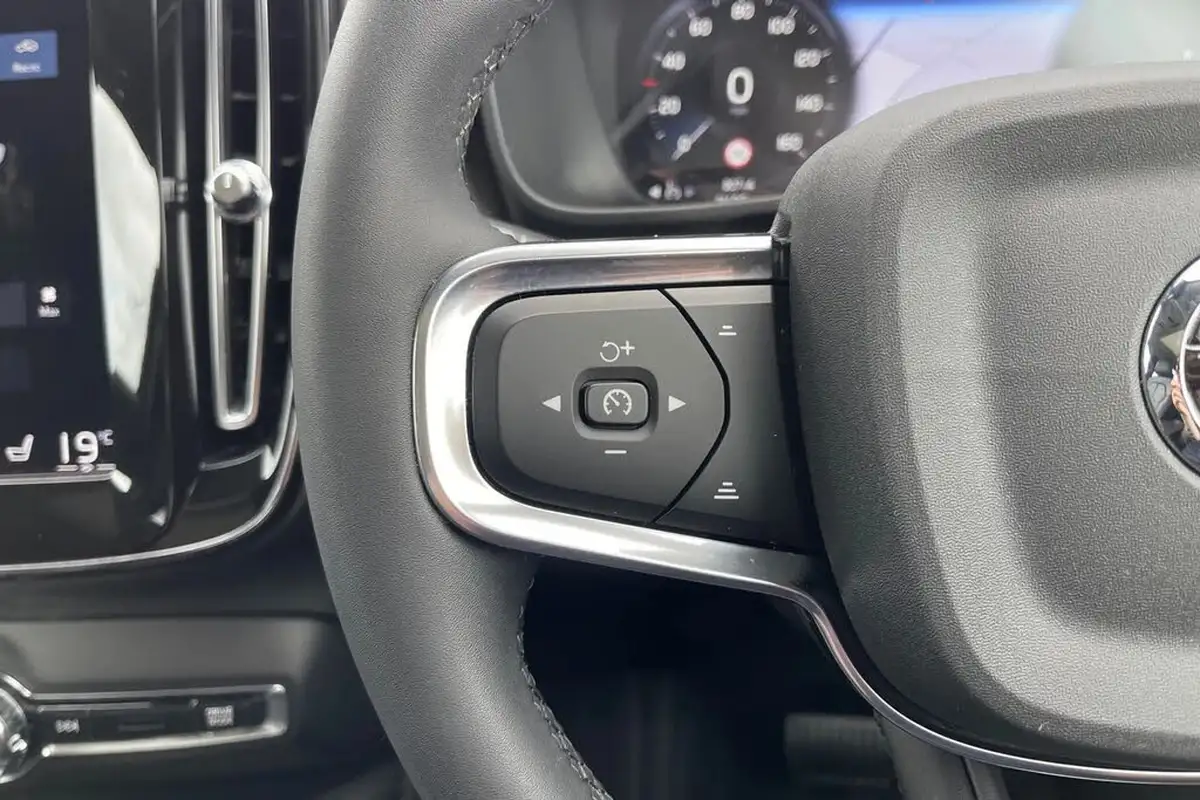 2022-volvo-xc40-15-t5-inscription-pro-big-41