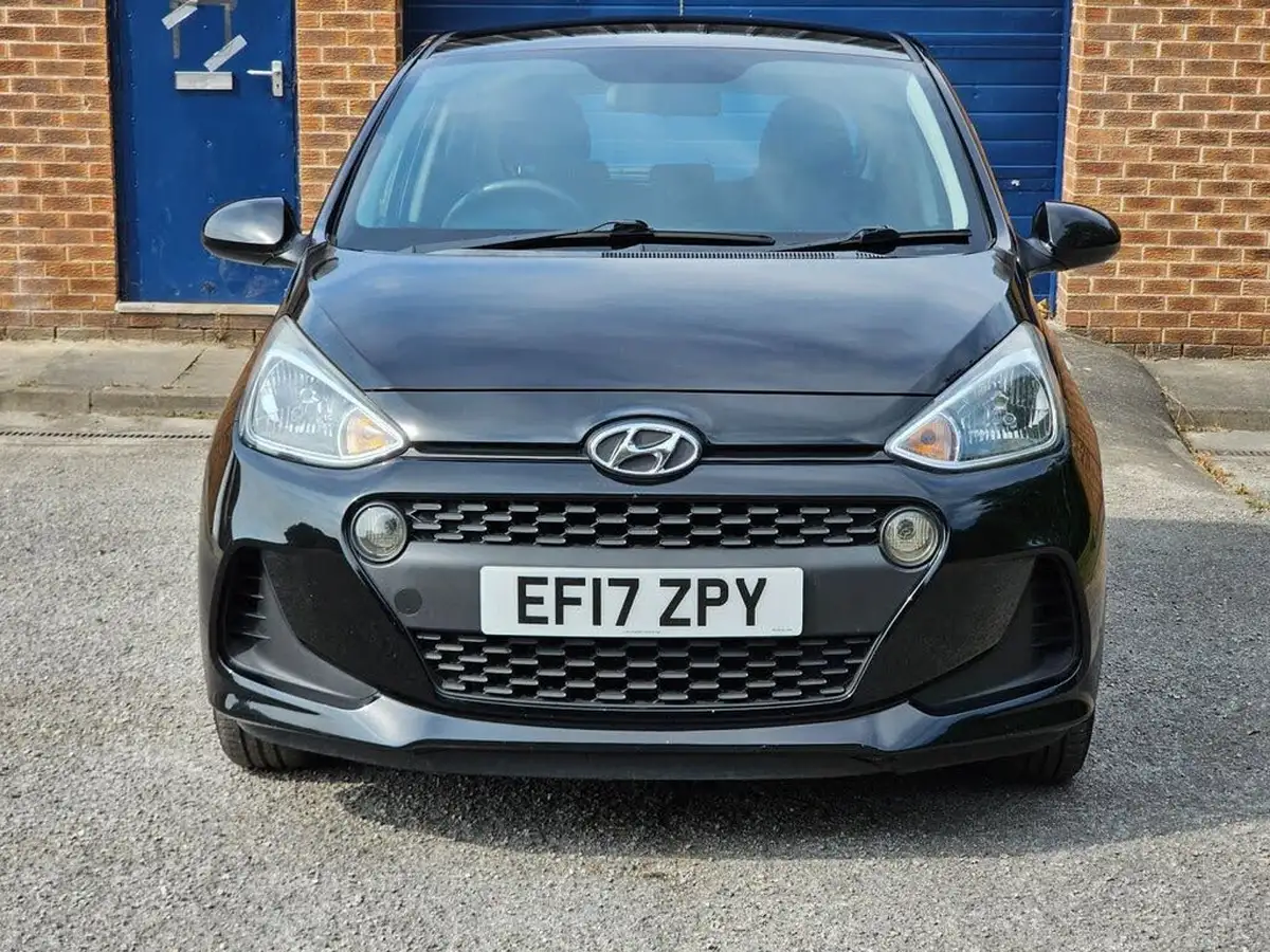 2017-hyundai-i10-10-se-big-1