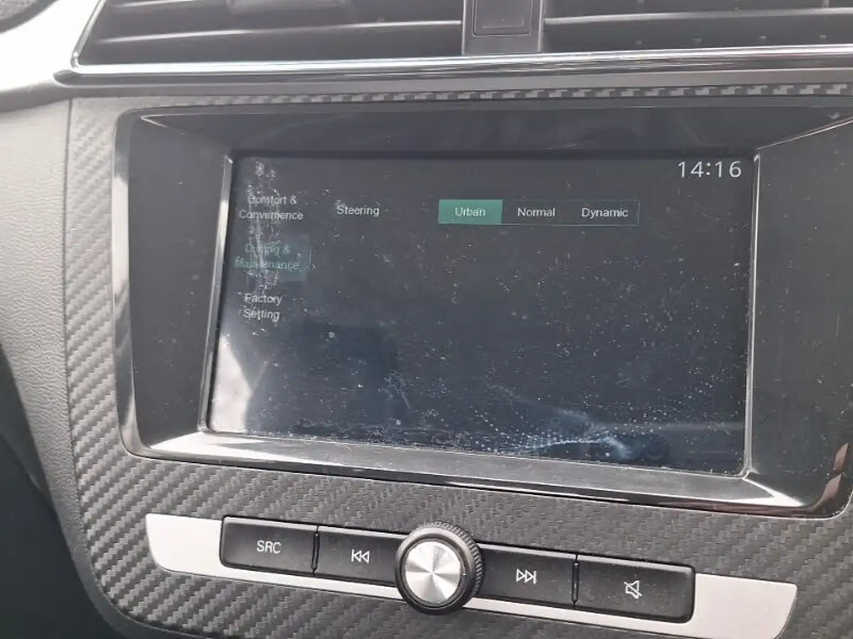 2020-mg-zs-suv-15-vti-tech-exclusive-106ps-big-14