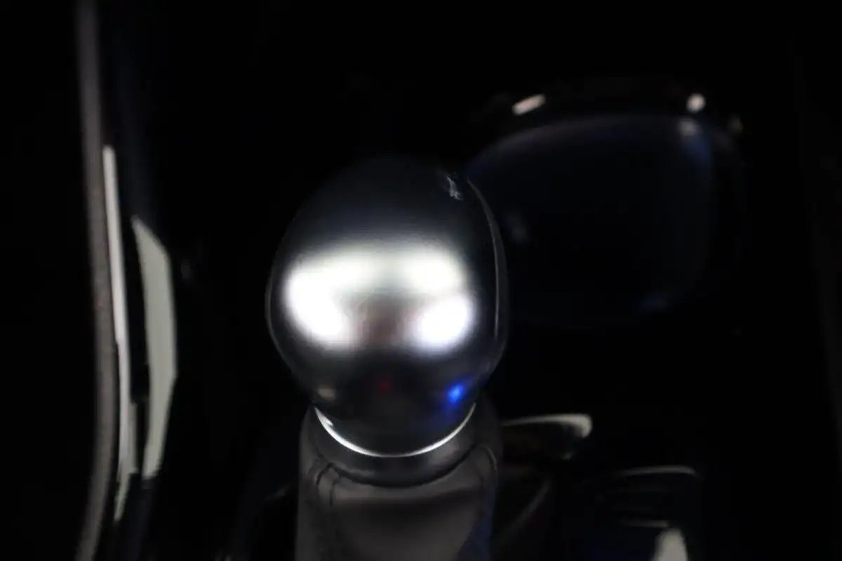 2021-toyota-c-hr-18-vvt-i-design-big-45