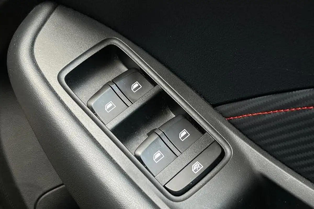 2022-mg-zs-suv-15-vti-tech-exclusive-big-15