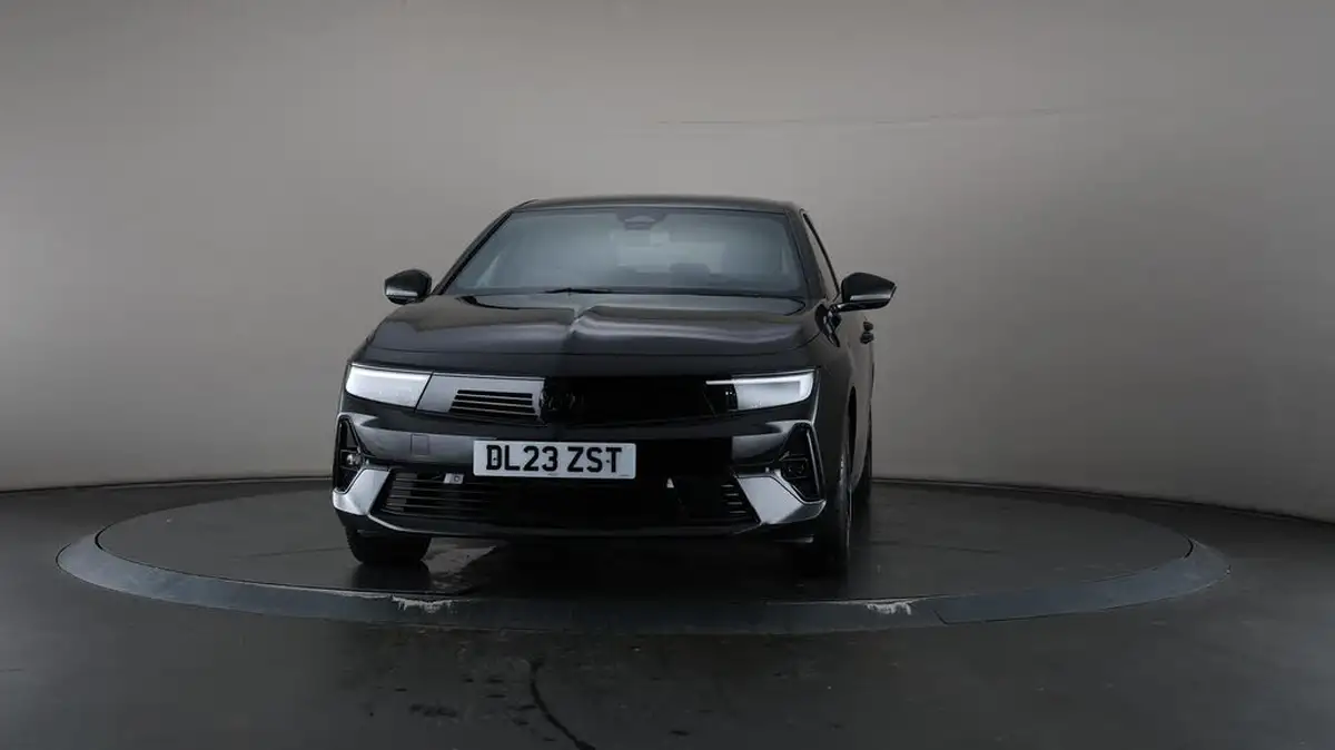 2023-vauxhall-astra-12-turbo-gs-hatchback-big-48