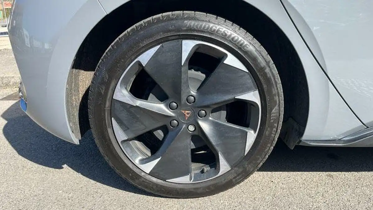 2024-cupra-born-e-v2-edition-big-8